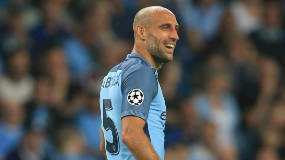 Zabaleta estará desde el inicio junto a Otamendi.
