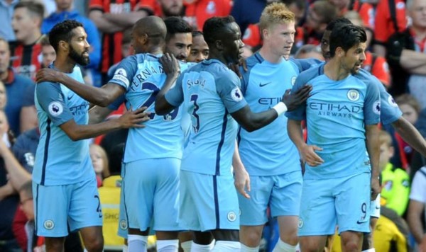 El Manchester City sigue su senda ganadora sin el "Kun".