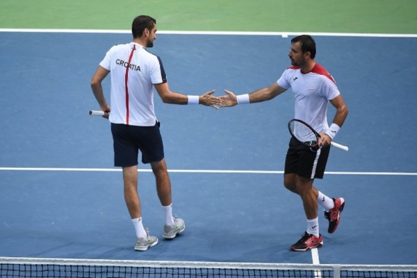 Cilic y Dodig ponen en ventaja a Croacia en la semifinal ante Francia.