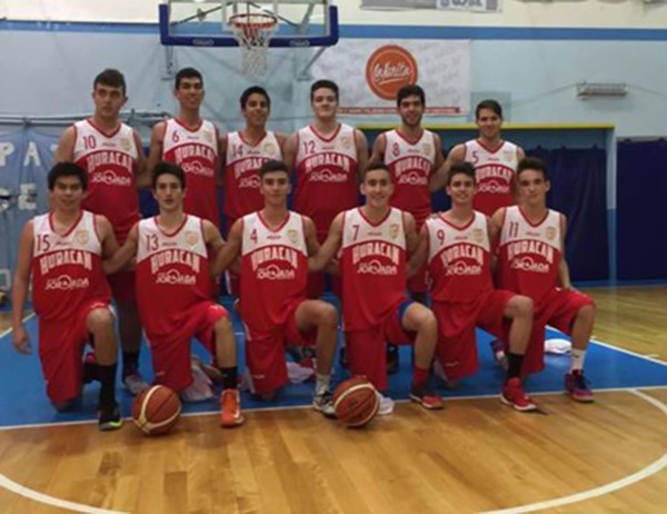 La categoría U17 de Huracán de Trelew debuta hoy en el Argentino.