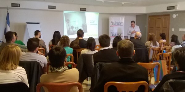 Darío Gallo disertó en Trelew sobre el periodismo y las redes sociales.