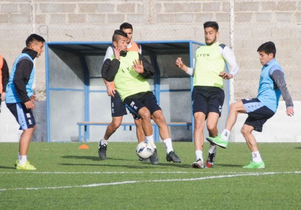 El plantel de la “Banda” entrenó ayer pensando en el partido del próximo domingo, donde recibirá a Flandria a las 16, por la tercera fecha.