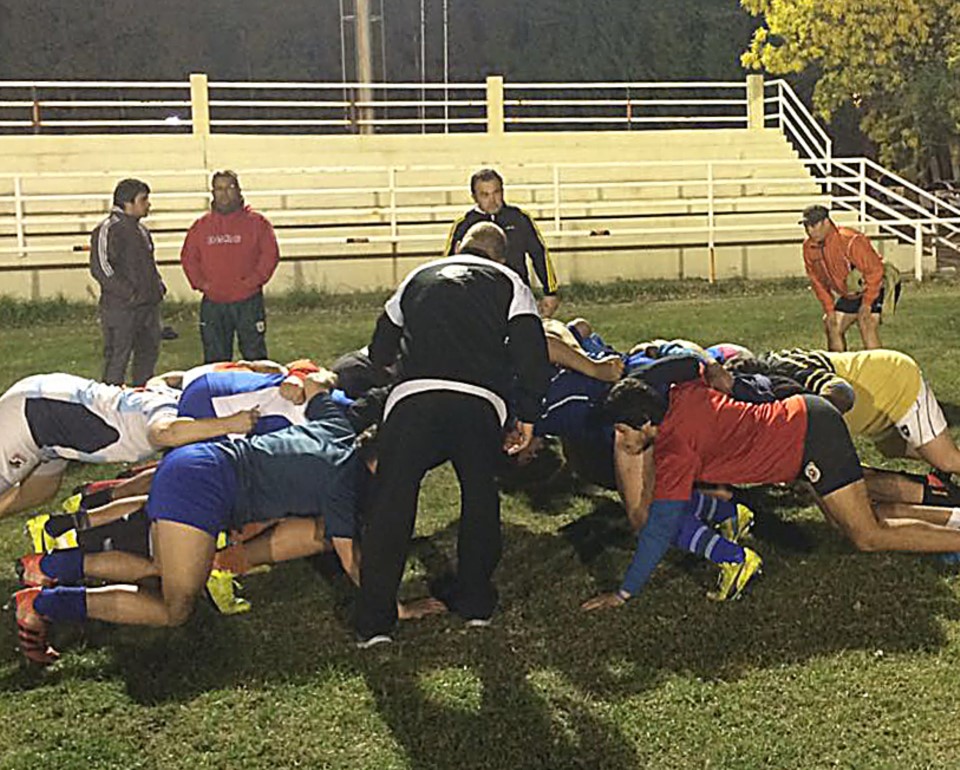 Tehuelches llevó adelante una nueva práctica en cancha de Bigornia.