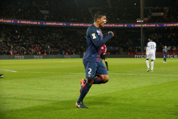Thiago Silva marcó uno de los tantos del PSG.