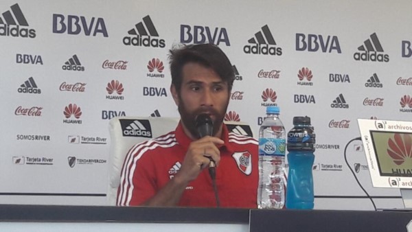 Ponzio en conferencia: "Antes de viajar firmaremos por un año más y mi deseo es terminar mi carrera en esta institución".