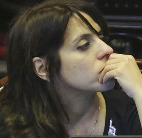 Donda encabeza la delegación. 