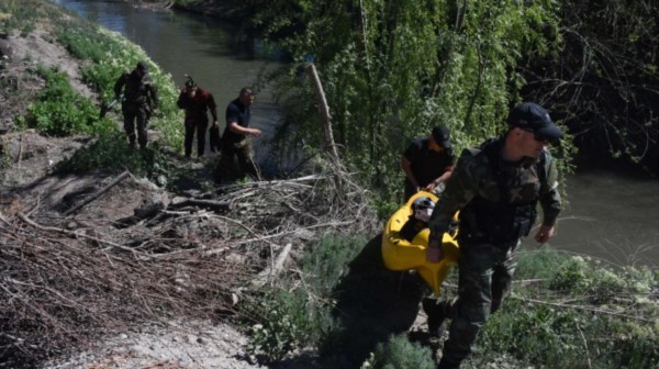 Se realizaron varios rastrillajes en un curso de agua cercano (fuente Río Negro)
