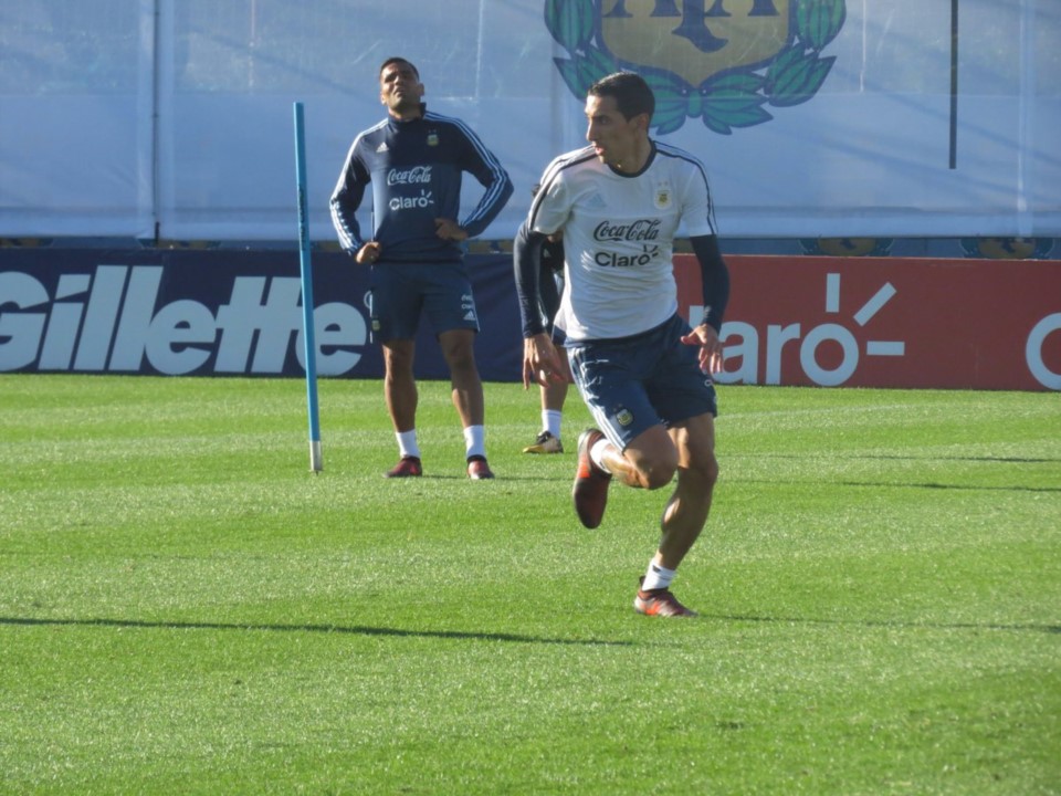 Di María y el chubutense Mercado irían de arranque ante Perú.