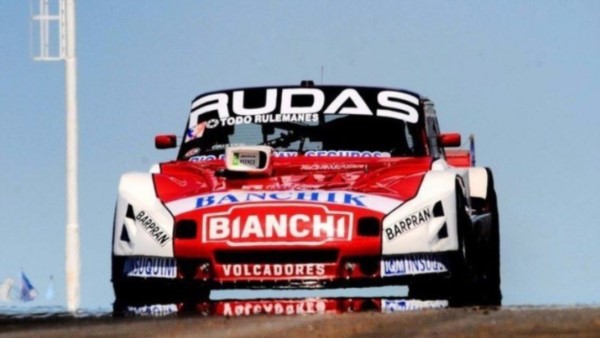 Bonelli se quedó con la pole del TC en el óvalo de Rafaela.