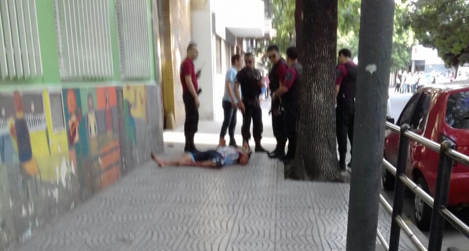 Ya son dos los oficiales fallecidos tras el tiroteo en Liniers donde el delincuente fue abatido.
