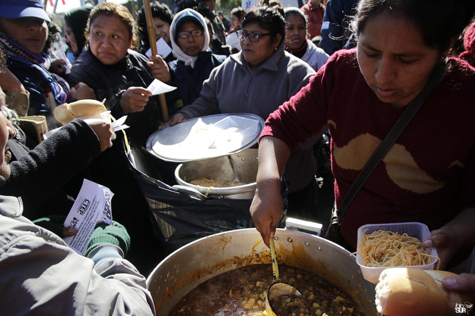 Tras obtener en septiembre pasado un bono por 2.200 pesos para diciembre, los movimientos sociales empezaron a agitar la necesidad de una ley de Emergencia Alimentaria.