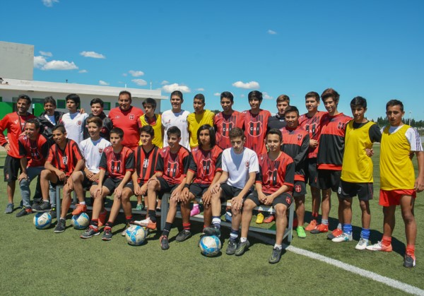 Los jóvenes de la selección Sub 15 de la Liga del Valle, que buscará el tercer fin de semana de este mes el boleto al Nacional del Consejo Federal.