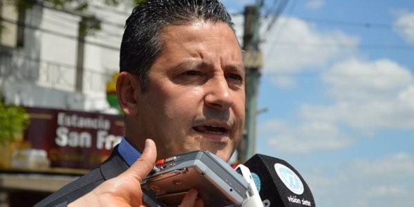 El intendente de Merlo reemplazó al histórico "barón" Raúl Othacehé.