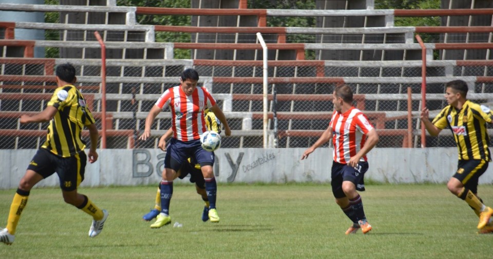Racing Club busca cerrar el año con el bicampeonato.
