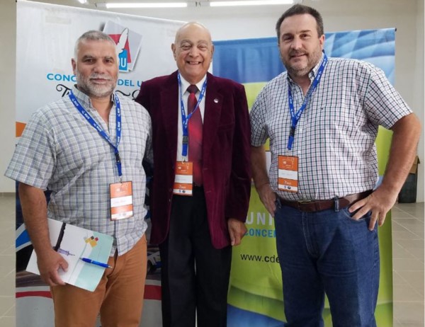Jorge Angulo, Hugo “Negro” Gómez y Darío Santos, presidente.