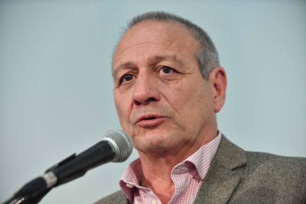 Ministro de Salud Ignacio Hernández