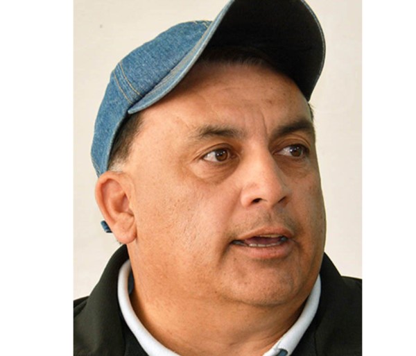 Paredes y la versión del sindicato.