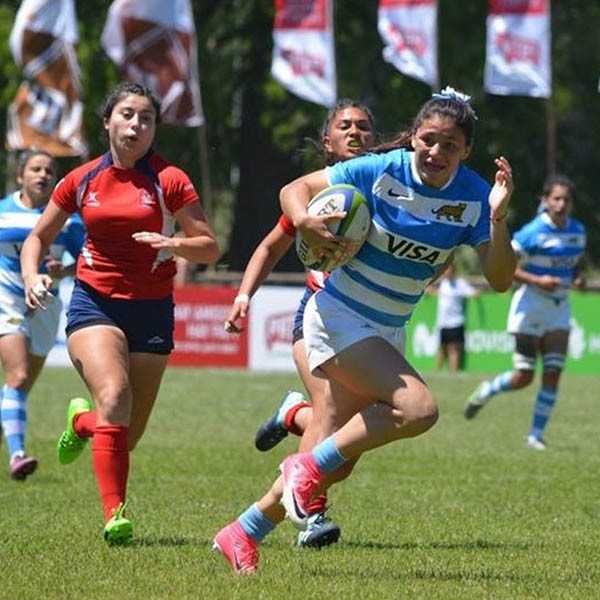 Anael jugó el Sudamericano en Uruguay y estará en el beach de Brasil.
