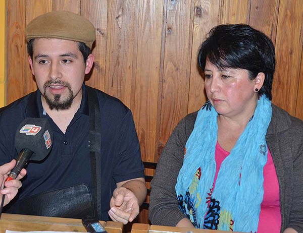 Dúo de vecinos. Facundo Cárdenas y su madre Liliana Alarcón.