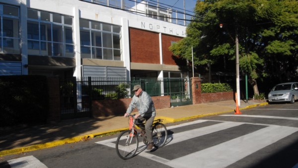 Fue con su familia a un acto al colegio Northlands de Olivos y terminó baleado.