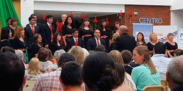 Los coros de la ciudad del Golfo se unirán en el concierto solidario a desarrollarse en la sede de la UTN.
