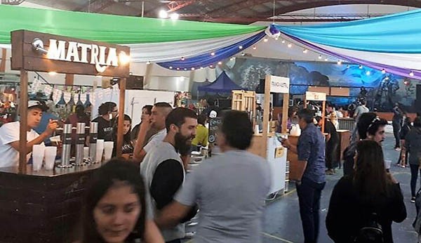 El evento se desarrolla en el Gimnasio Municipal “Héroes de Malvinas”. 