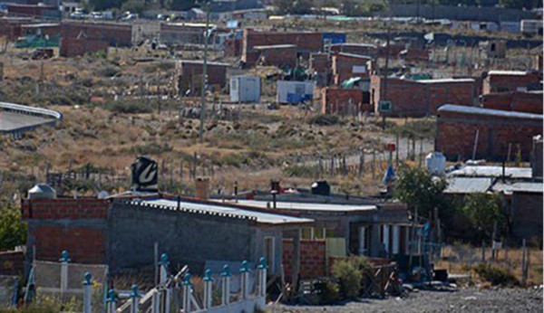 Okupas. Una postal de cómo lucen las usurpaciones en playa La Galesa. 