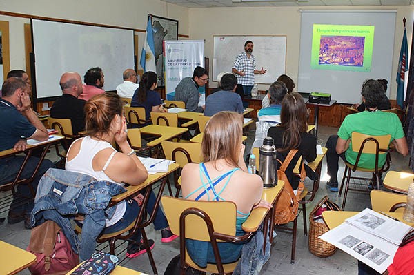 Los productores se interiorizaron sobre las características de la producción de hongos.