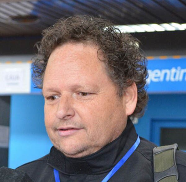 Walter Flores, director.