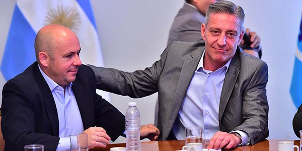 Cercanos. El intendente Sastre firmó con el gobernador un acuerdo que revaloriza la Escuela Municipal.