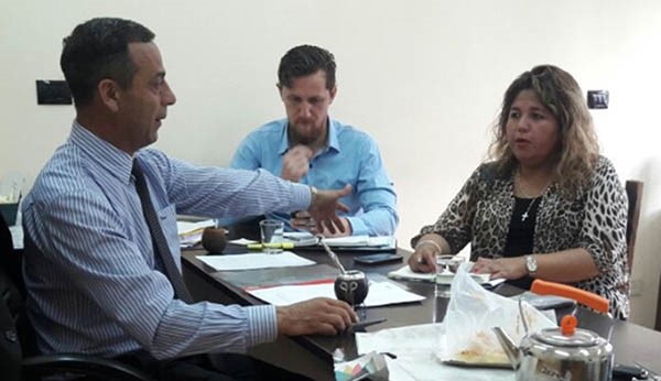 Con mate. Castillo le pidió a la ministro más recursos económicos.