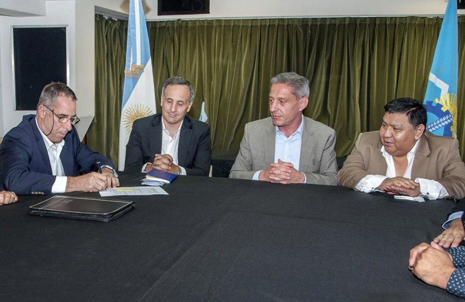 Alivio. PAE mantendrá cuatro equipos trabajando para sostener la producción y la paz social en la cuenca.