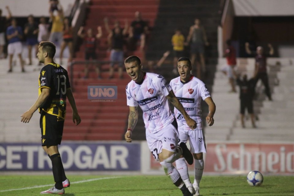 Con gol del uruguayo Ribas, Patronato ganó un cruce clave en la lucha por evitar el descenso.