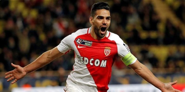 El "Tigre" marcó otro doblete para el Mónaco que está imparable.