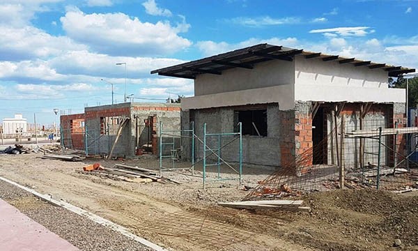 Los paradores y el mobiliario urbano, estará culminada en semanas.