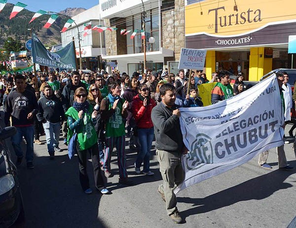 Una de las movilizaciones docentes en Esquel la semana pasada.