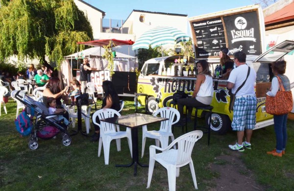 Inicio. La Fiesta de San Patricio tuvo su primera vez en Esquel. Arrancó temprano y por la noche tuvo buena concurrencia.