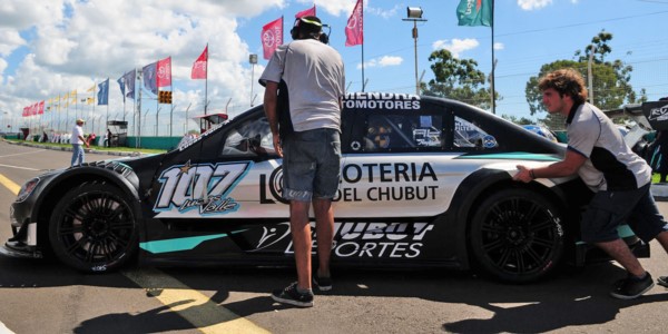Lucas Valle logró ayer el 13° mejor tiempo en las pruebas libres del Top Race V6 que se presenta en Río Cuarto.