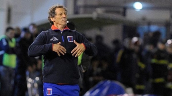 Troglio renunció como entrenador de Tigre. GELP ganó en Victoria luego de 19 años.