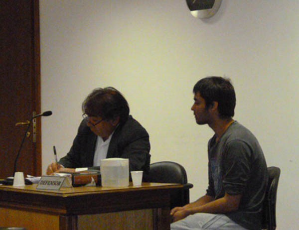 Si bien fue absuelto de 4 denuncias, fue culpado de 15 hechos.