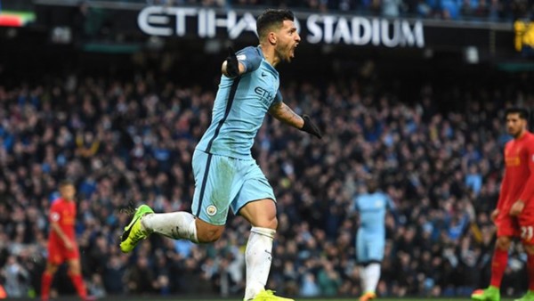 Sergio Agüero estableció el empate 1-1 entre Manchester City y Liverpool.