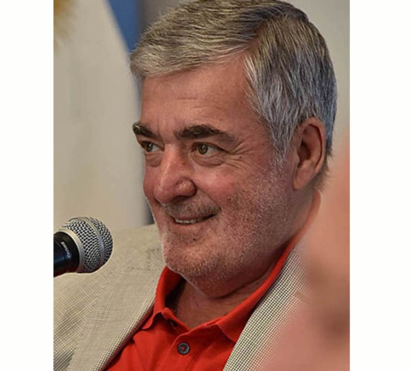 Das Neves y más inicios.