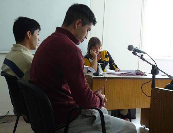 Axel y Gustavo Llantén seguirán detenidos durante veinte días más.