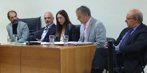 Banquillo. Los exintendentes aguardan cómo seguirá el proceso que los involucra en Comodoro. 