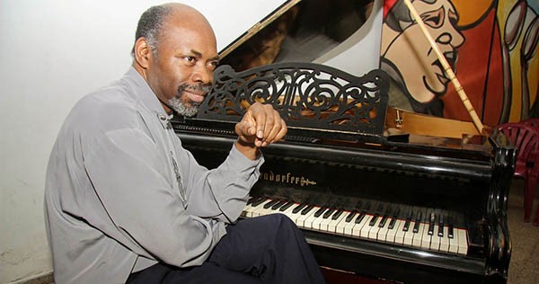 El brillante pianista Luis Lugo lleva la música cubana al universo de la música clásica y viceversa.