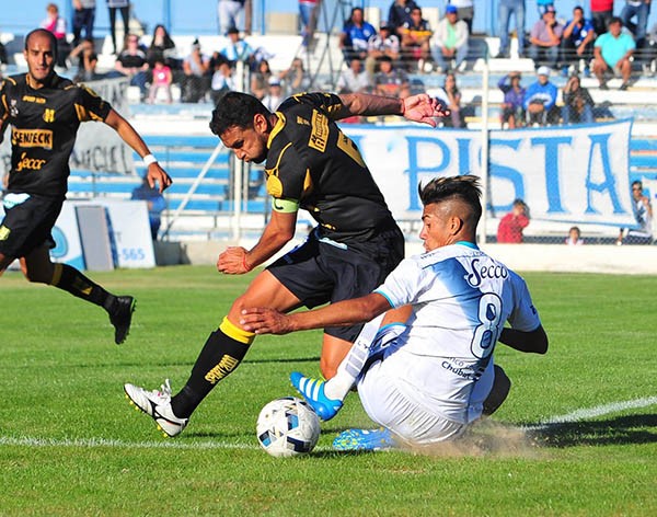 Los equipos portuarios tendrán actividad copera a la par del reinicio del fútbol profesional en Argentina.