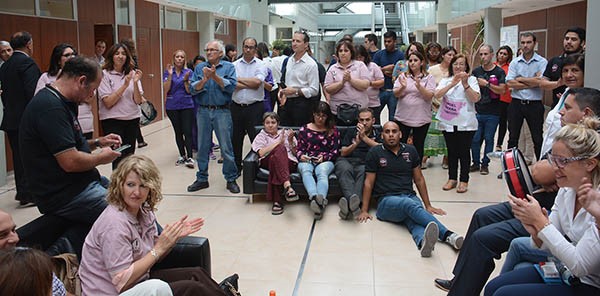 Bajo protesta. El protagonismo que tuvieron los empleados legislativos ayer impidió que los diputados tengan la primera sesión del año.