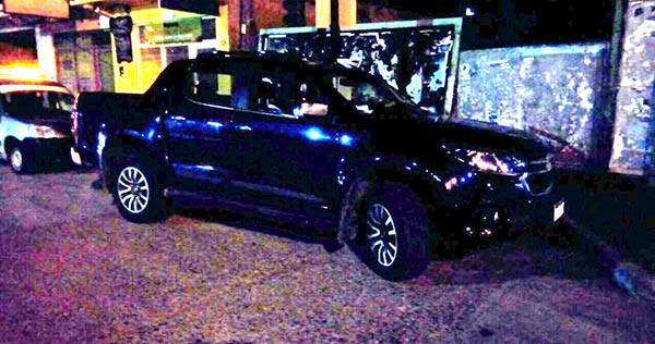 La camioneta cero kilómetro estuvo a punto de chocar a un empleado de la Guardia Urbana.
