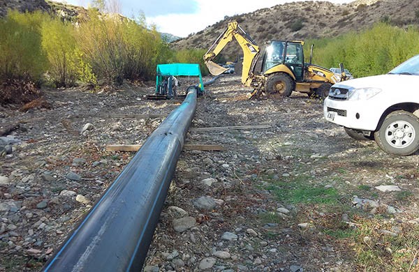 La extensión de caños alcanza los 1.500 metros y sirven para transportar el agua a la planta potabilizadora.