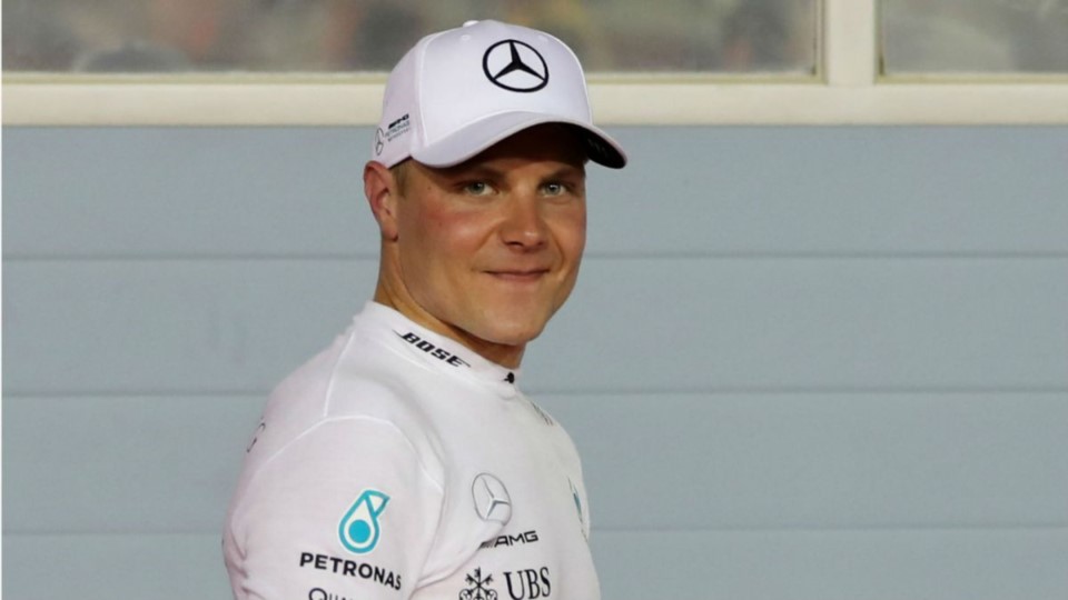 Bottas vence a Hamilton para lograr su primera pole en la F1.